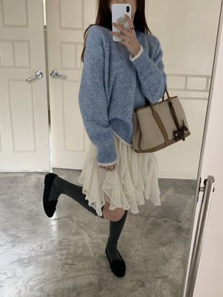 Vontrasting color striped round neck sweater