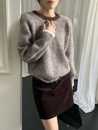 Vontrasting color striped round neck sweater