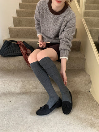 Vontrasting color striped round neck sweater