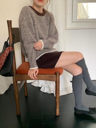 Vontrasting color striped round neck sweater