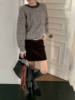 Vontrasting color striped round neck sweater