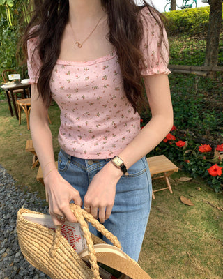 Small fresh flower bubble sleeve top