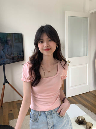 Small fresh flower bubble sleeve top