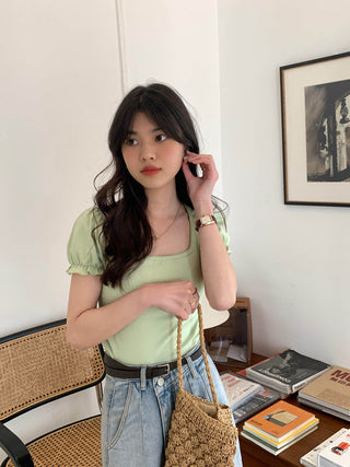 Small fresh flower bubble sleeve top