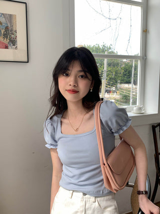 Small fresh flower bubble sleeve top