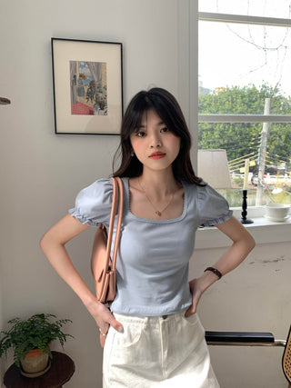 Small fresh flower bubble sleeve top