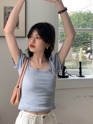 Small fresh flower bubble sleeve top