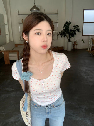 Crushed flower round neck crop top