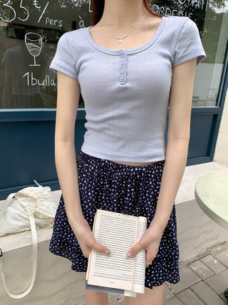 Crushed flower round neck crop top
