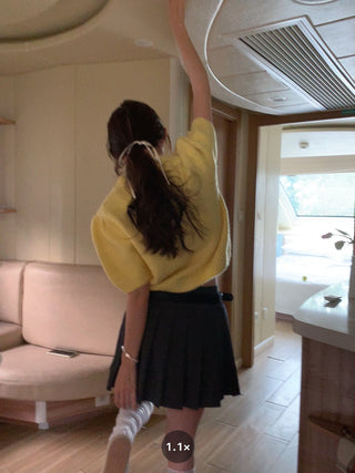 Twist beaded short-sleeved sweater