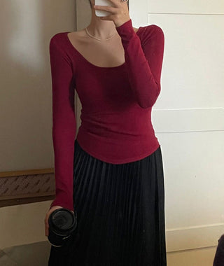 U -collar slim long sleeve top