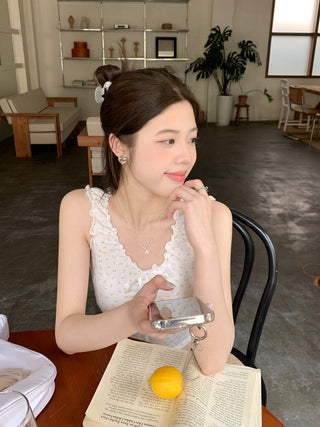 Floral graphic crop top