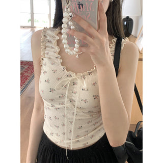 Floral graphic crop top