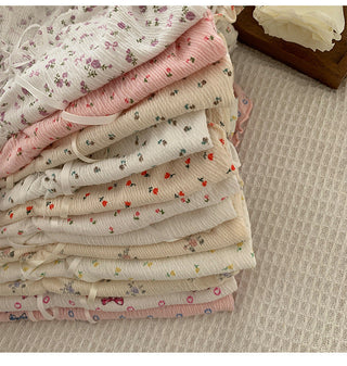 Floral graphic crop top