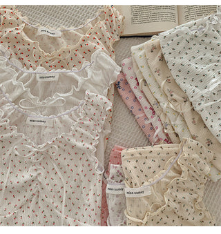 Floral graphic crop top