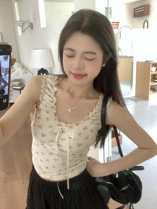 Floral graphic crop top