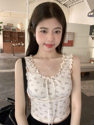 Floral graphic crop top