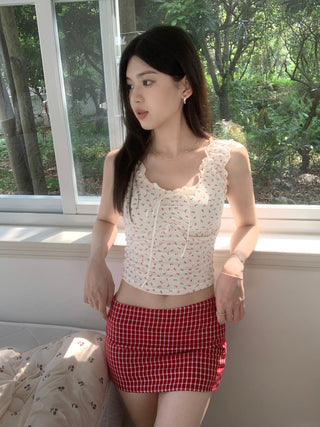 Floral graphic crop top