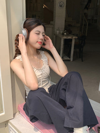 Floral graphic crop top