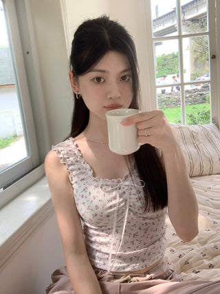 Floral graphic crop top