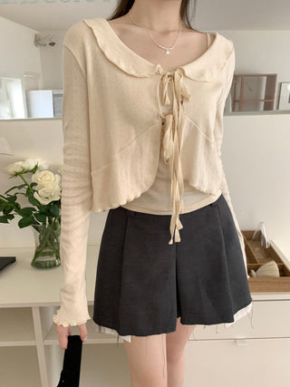 Lace lapel crop long-sleeved top