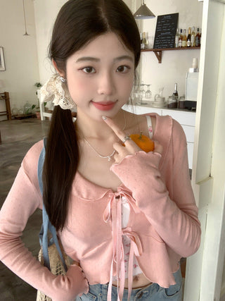 Lace lapel crop long-sleeved top