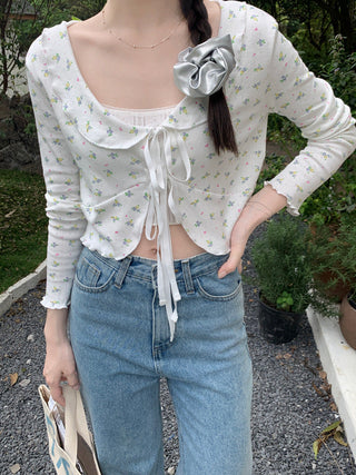Lace lapel crop long-sleeved top