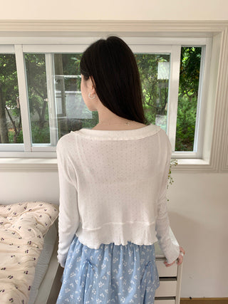 Lace lapel crop long-sleeved top