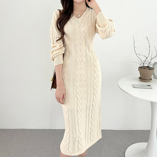 Retro V-neck cable knit long -sleeved dress