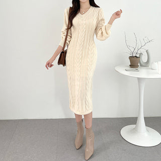 Retro V-neck cable knit long -sleeved dress
