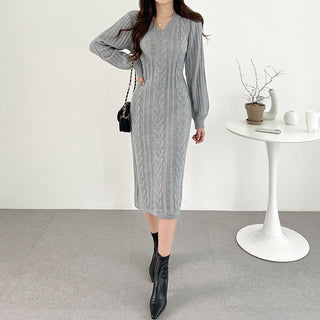 Retro V-neck cable knit long -sleeved dress