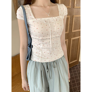 Sweet floral short-sleeved top
