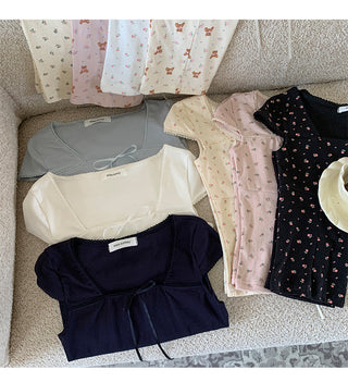 Sweet floral short-sleeved top