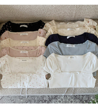 Sweet floral short-sleeved top