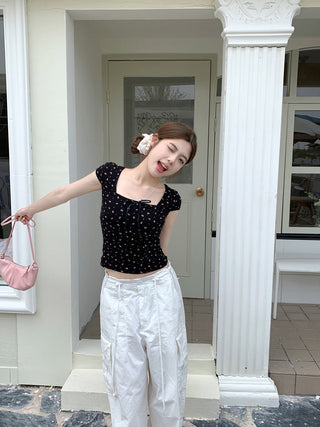 Sweet floral short-sleeved top