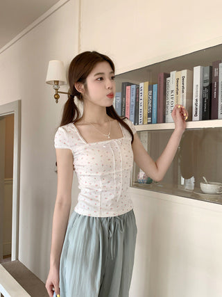 Sweet floral short-sleeved top