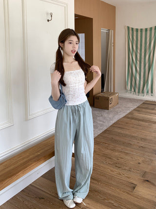 Sweet floral short-sleeved top