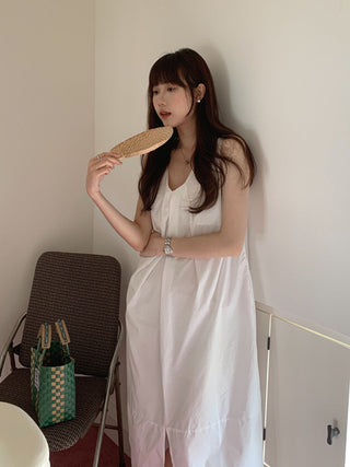 Solid color sleeveless loose dress