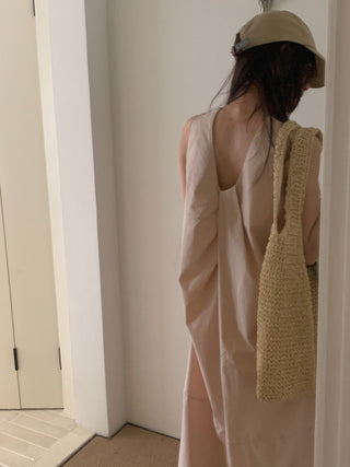 Solid color sleeveless loose dress