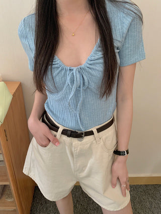 Short-sleeved lace crop top