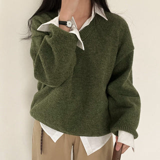 Loose V-neck knitted sweater