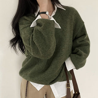 Loose V-neck knitted sweater