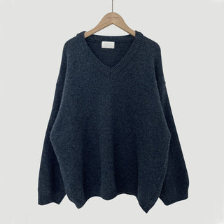 Loose V-neck knitted sweater