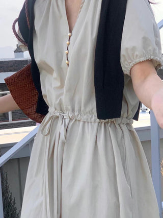 Semi-opening drawstring dress