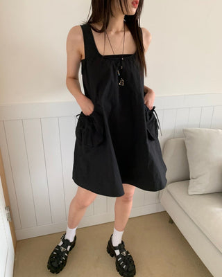 U-collar loose sporty dress