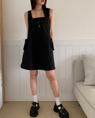 U-collar loose sporty dress