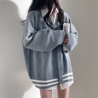 Oversized long -sleeved knitted cardigan