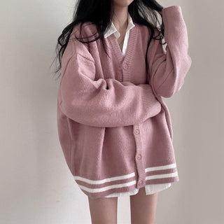 Oversized long -sleeved knitted cardigan