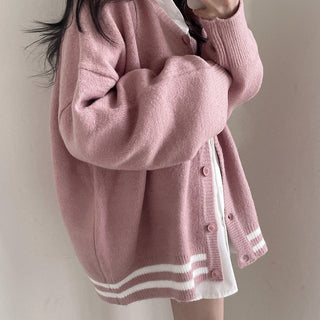 Oversized long -sleeved knitted cardigan