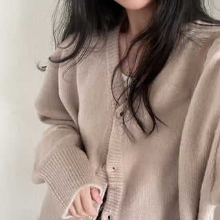 Oversized long -sleeved knitted cardigan